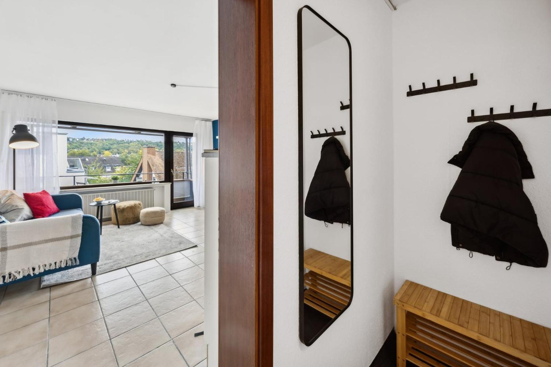 Helle & Moderne Mit Panorama-balkon Coblenza